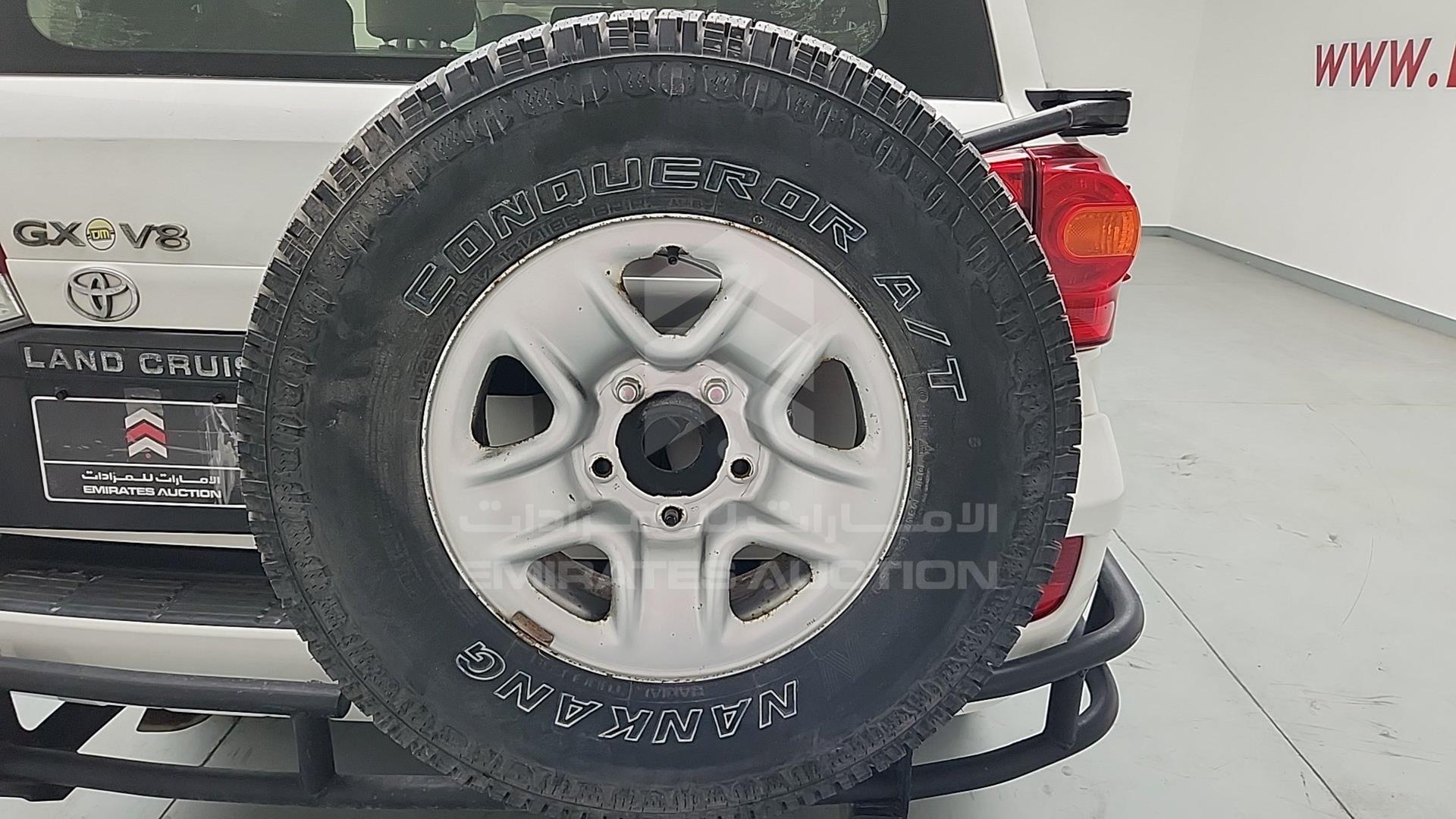 2014 TOYOTA LC 200 VIN: JTMHV09J404134910