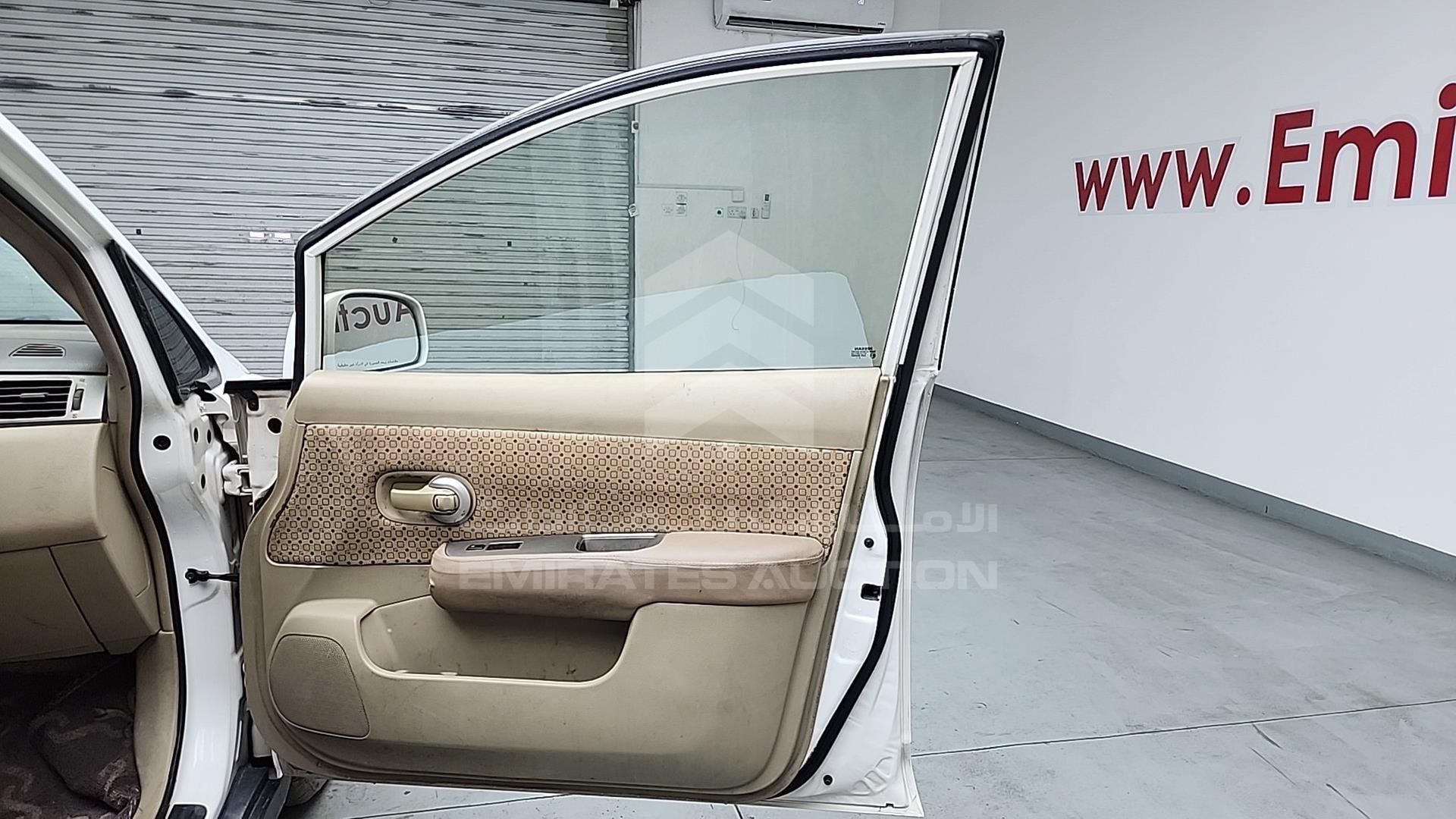 2011 NISSAN TIIDA VIN: 3N1BC1A6XBK201802