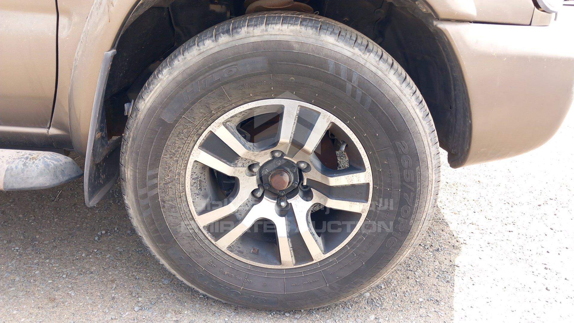 2002 NISSAN PATHFINDER VIN: JN8DR09Y52W705302