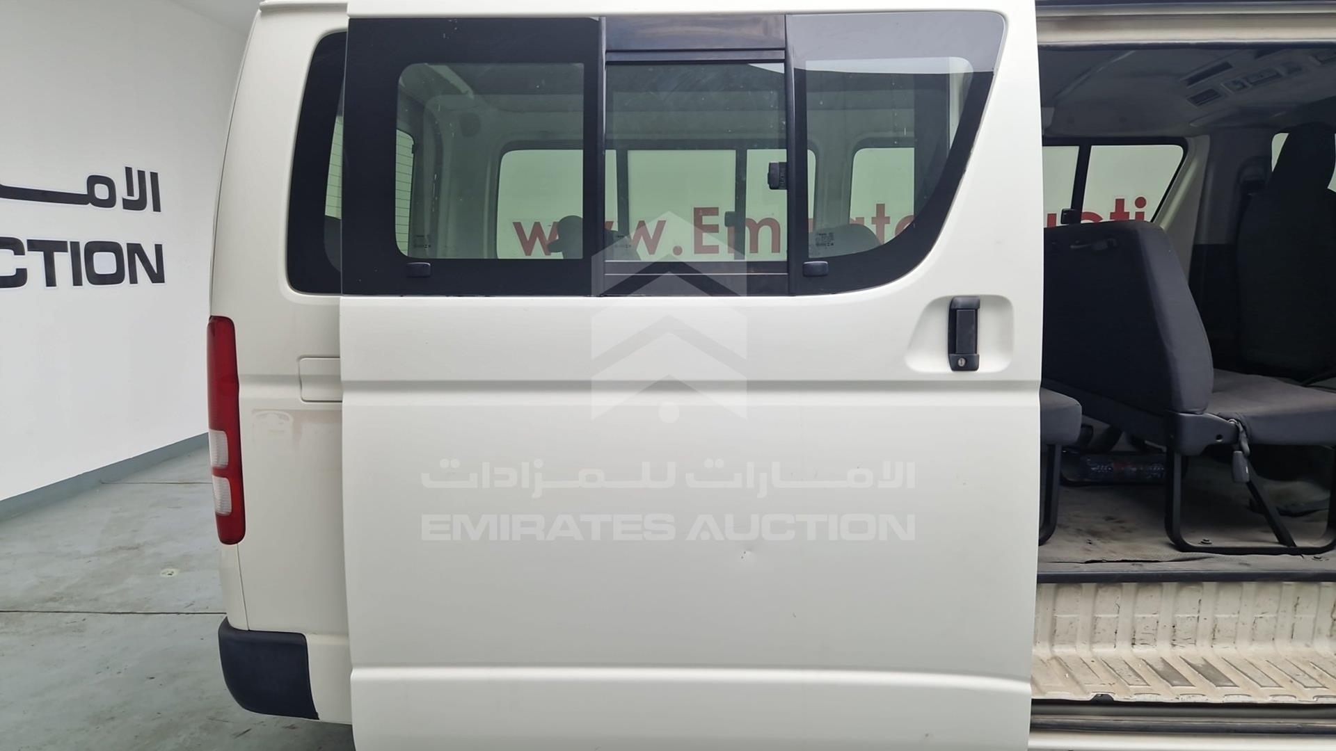 2011 TOYOTA HIACE VIN: JTGJX02P3B0039391