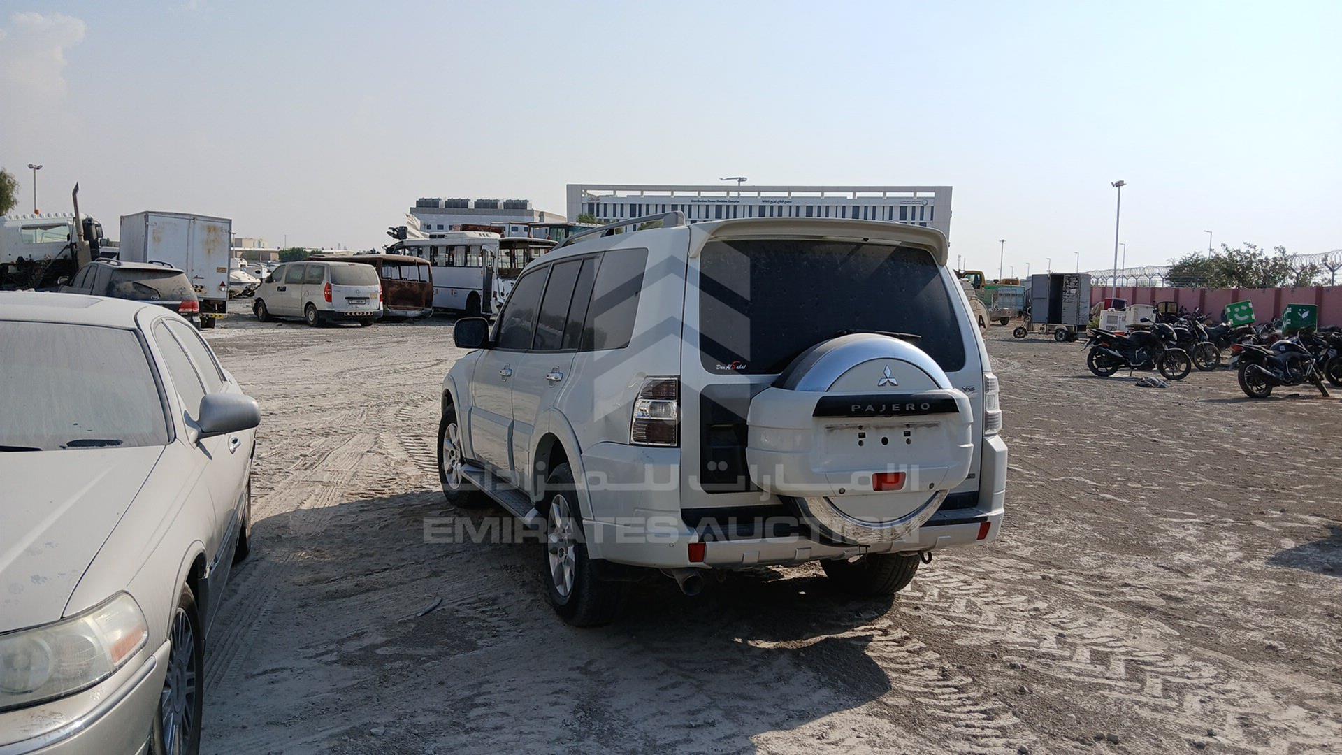 2014 MITSUBISHI PAJERO VIN: JMYLRV95WEJ709535