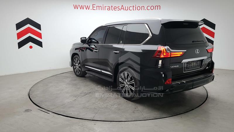 JTJHY00W1L4326058 Auction: EmiratesAuction Lot: 409451 JTJHY00W1L4326058 Lexus LX 570 2020 WHITE Photo 14