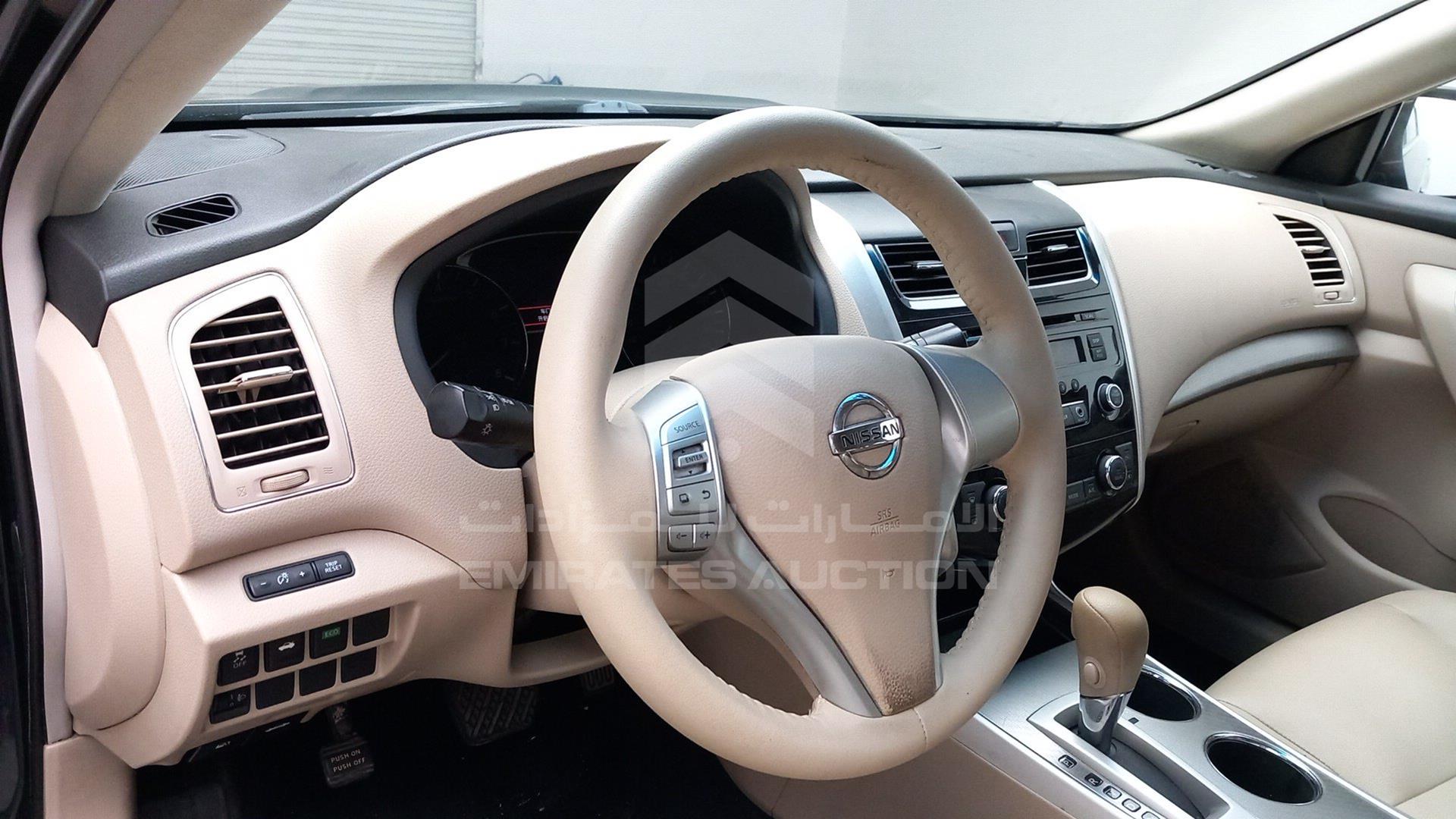 2017 NISSAN TEANA VIN: LGBF5AE09HR312960