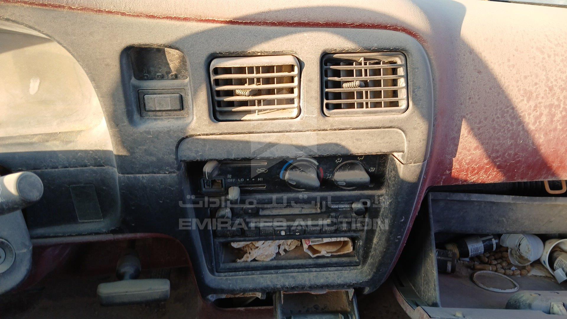 2000 TOYOTA HILUX VIN: JTFEG426010022941