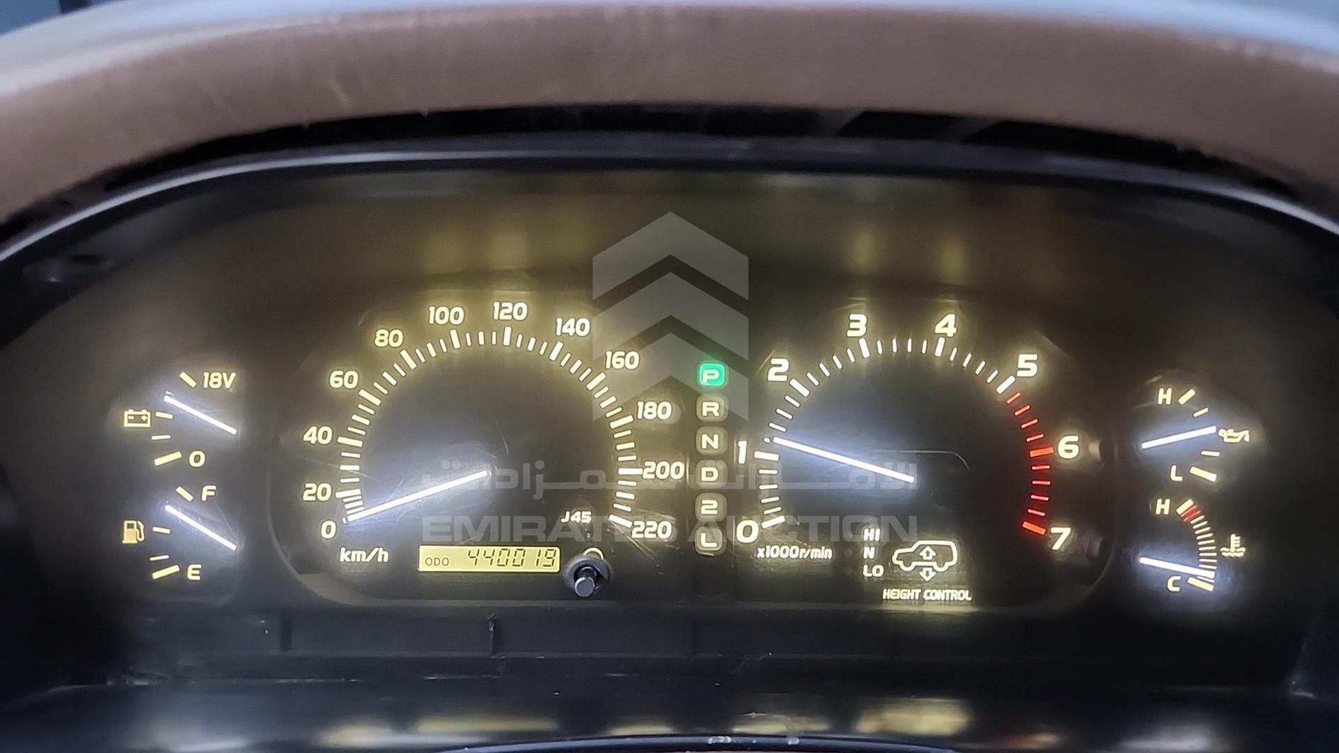 1999 LEXUS LX 470 VIN: UZJ1000087157