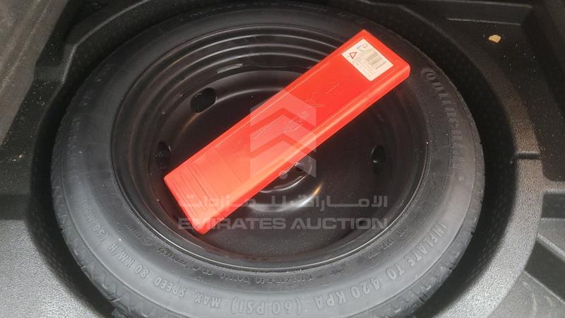 WA1DFAFS0FR001758 Auction: EmiratesAuction Lot: 409009 WA1DFAFS0FR001758 Audi Q3 2015 GREY Photo 33