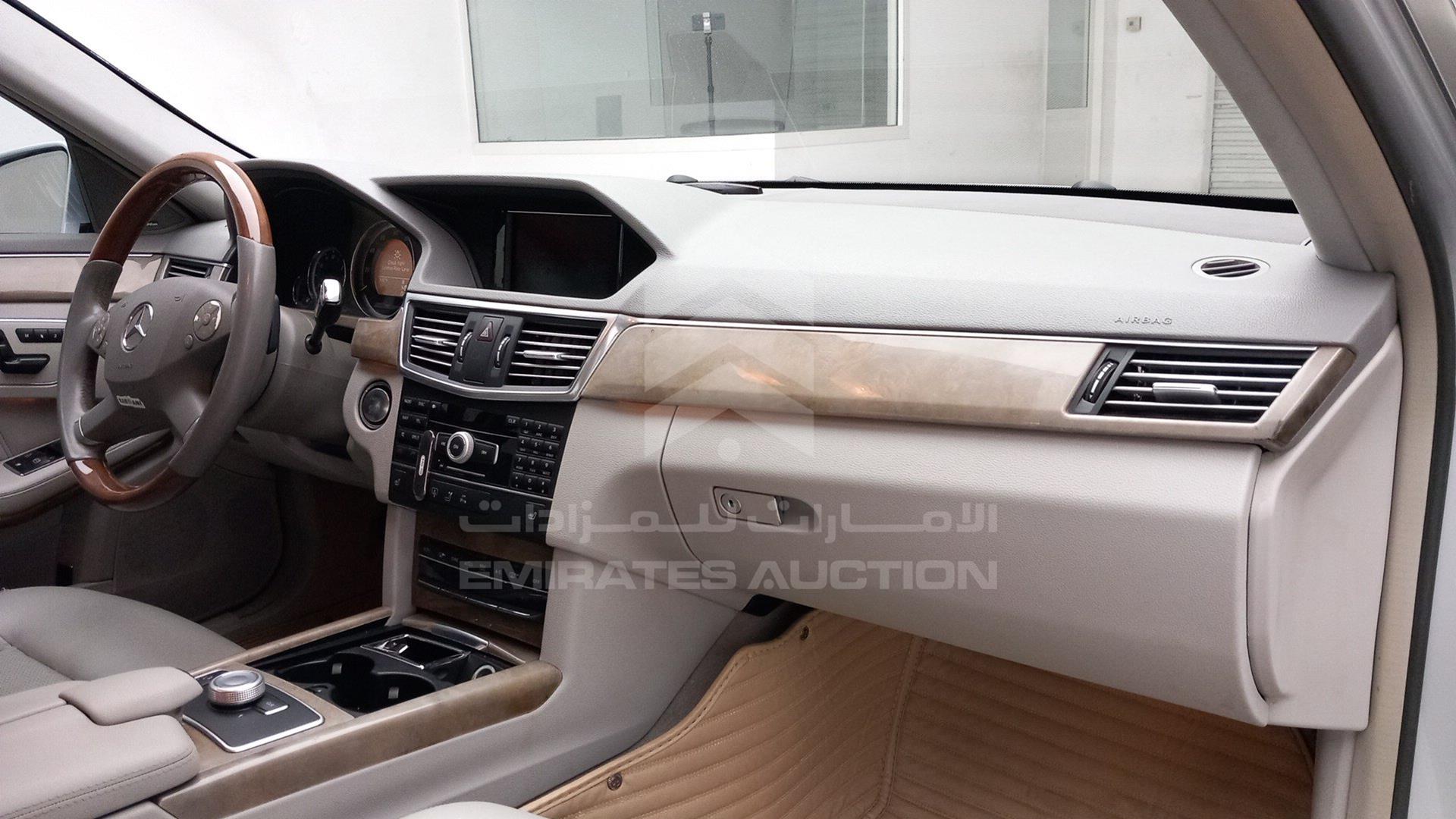 2011 MERCEDES E350 VIN: WDDHF8HB1BA303636