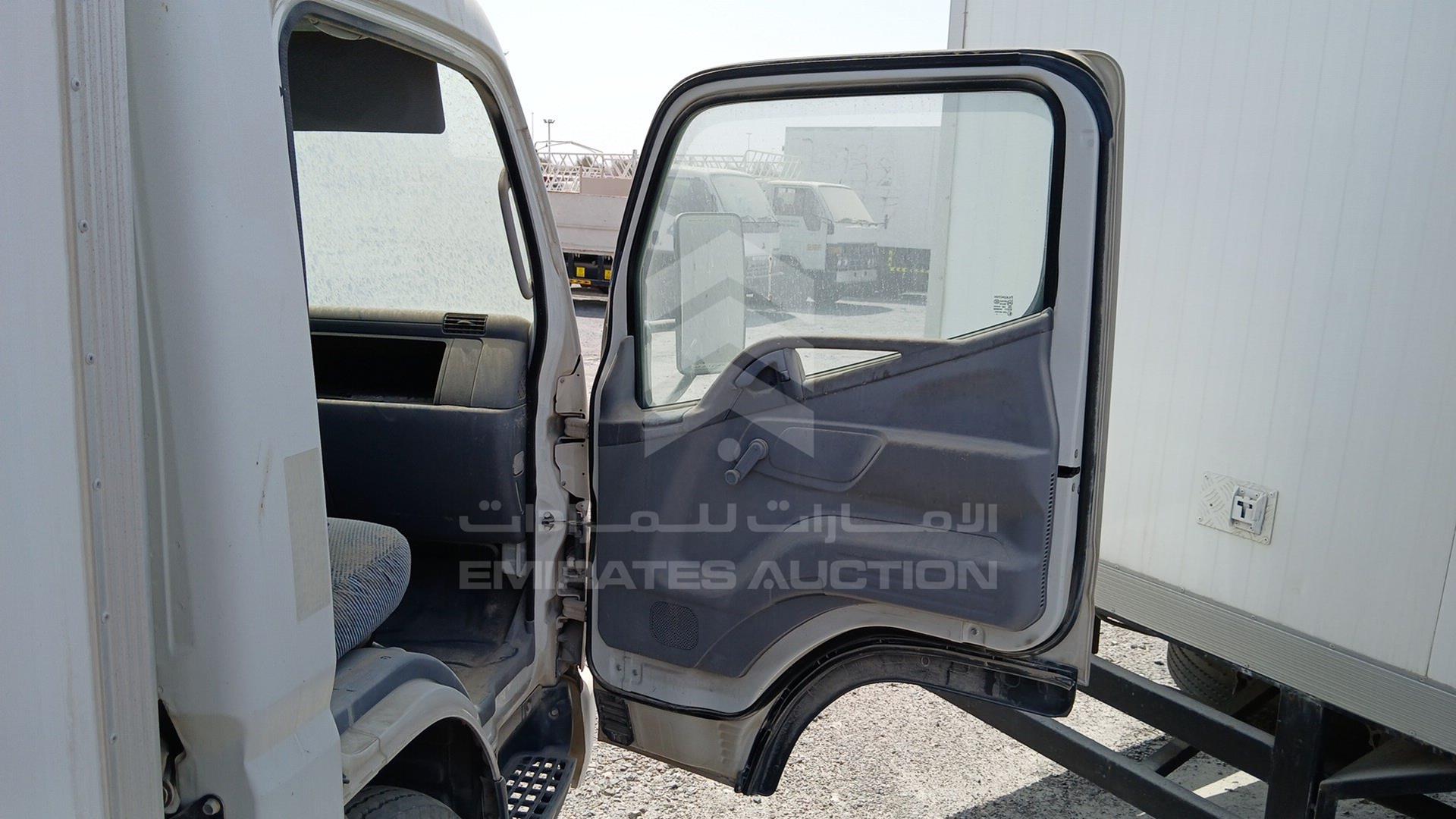2014 MITSUBISHI CANTER VIN: JL6B6E6P4EK013975