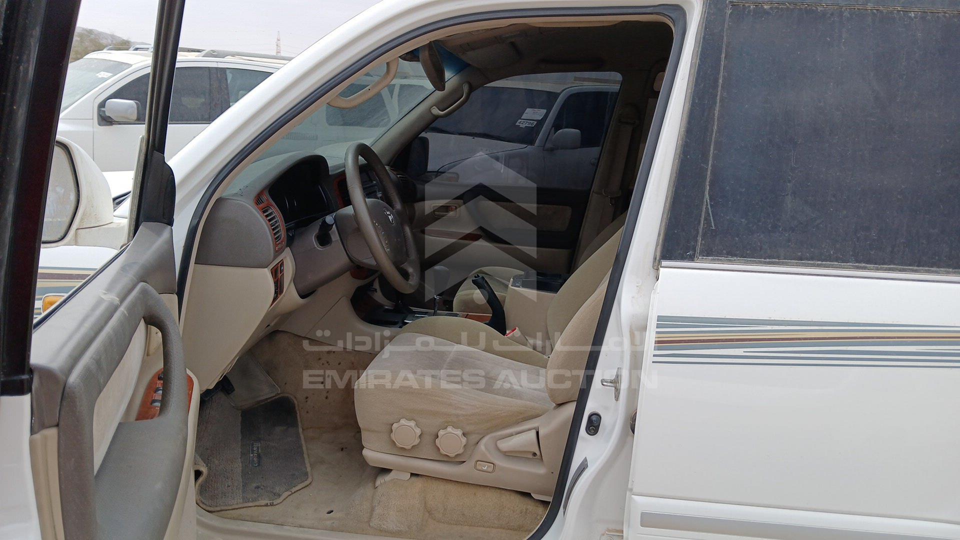2004 TOYOTA LAND CRUISER VIN: JTEHT05J942060151