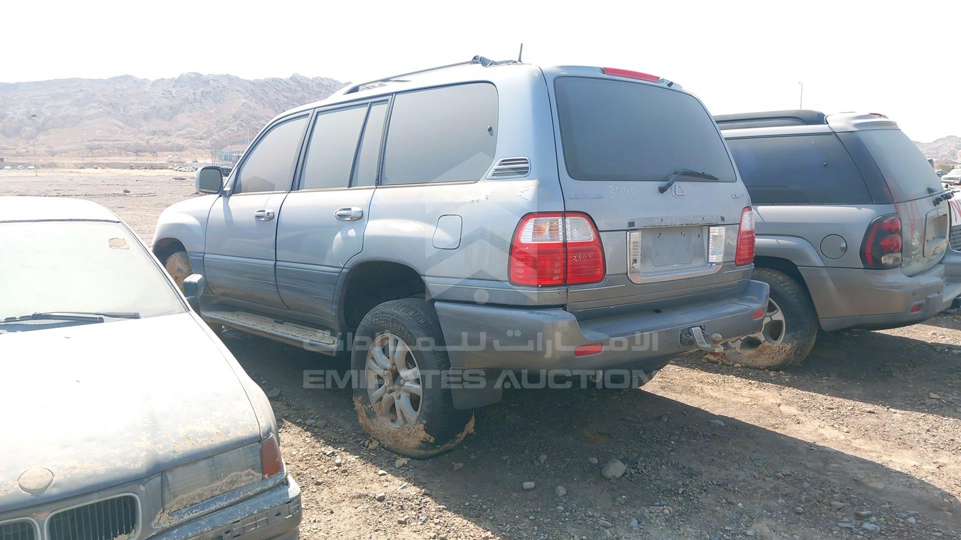 2003 LEXUS --- VIN: JTJHT00W033527521