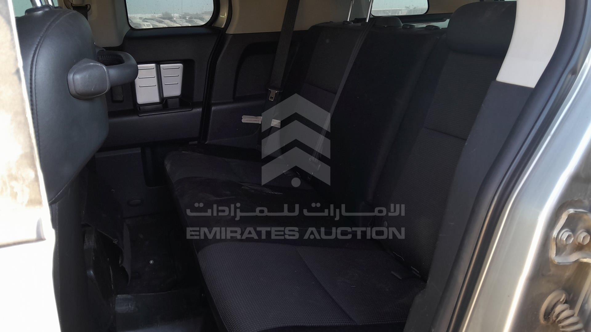 2011 TOYOTA FJ CRUISER VIN: JTEBU11F9BK101045