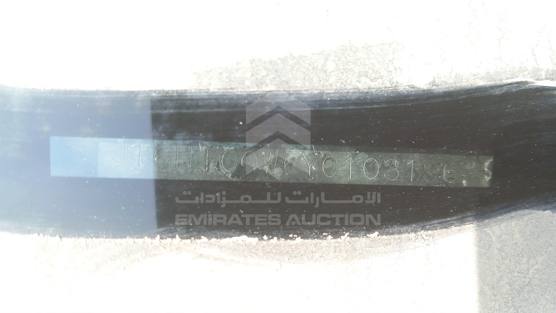 JT6HT00W6Y0103196 - 2000 Lexus LX 470 - #430726