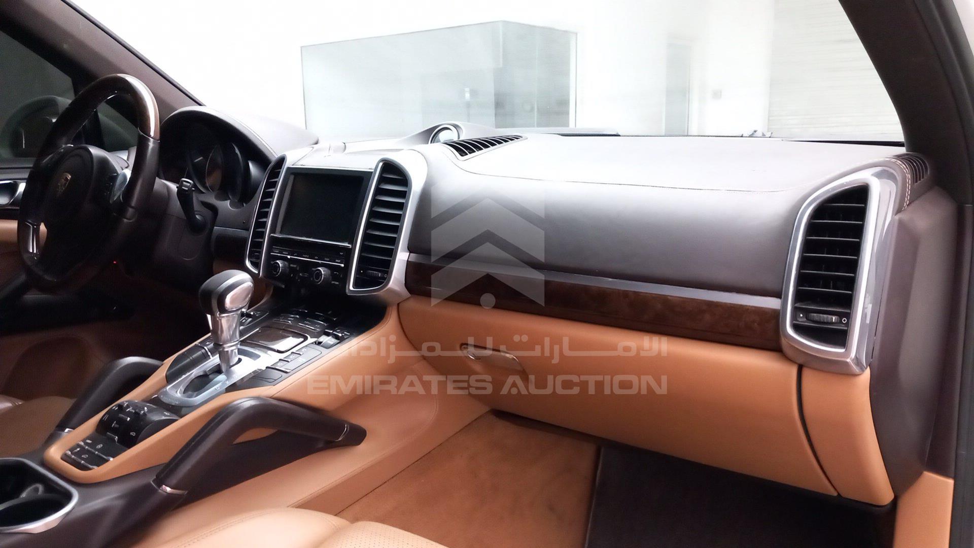 2013 PORSCHE CAYENNE VIN: WP1ZZZ92ZDLA81351
