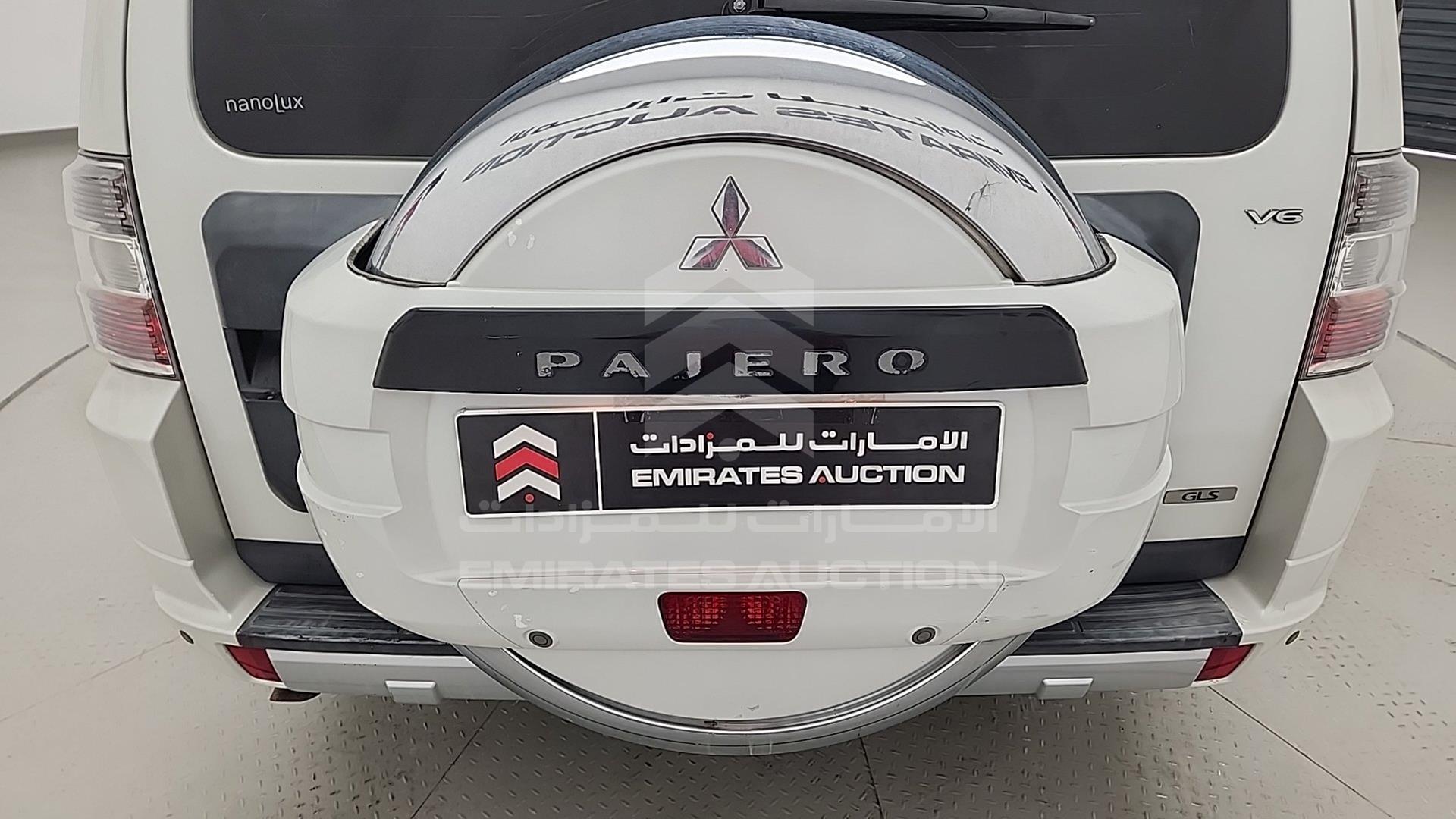 2010 MITSUBISHI PAJERO VIN: JMYLRV95WAJ716207