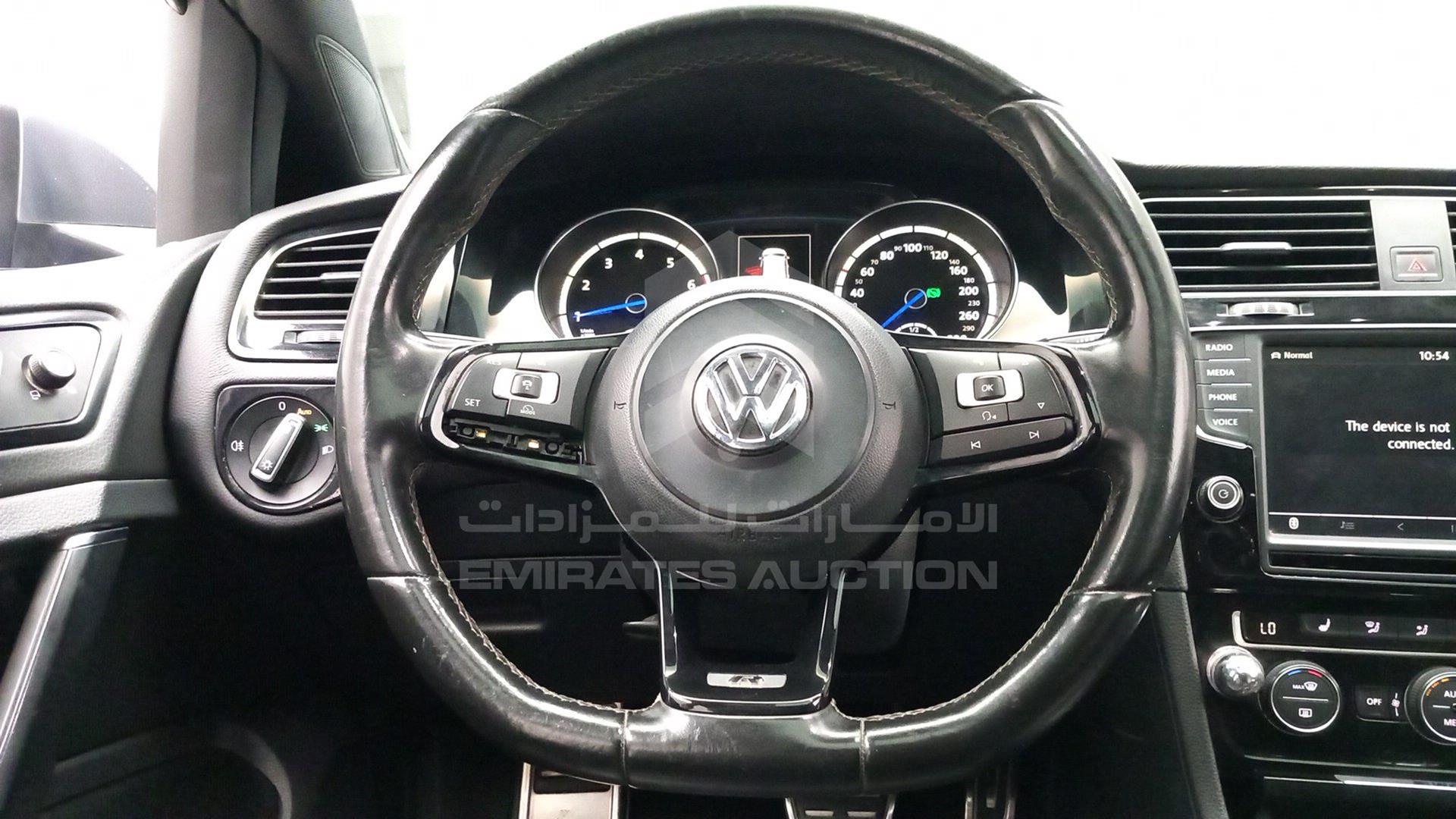 2016 VOLKSWAGEN GOLF VIN: WVWGR2AU5GW209243