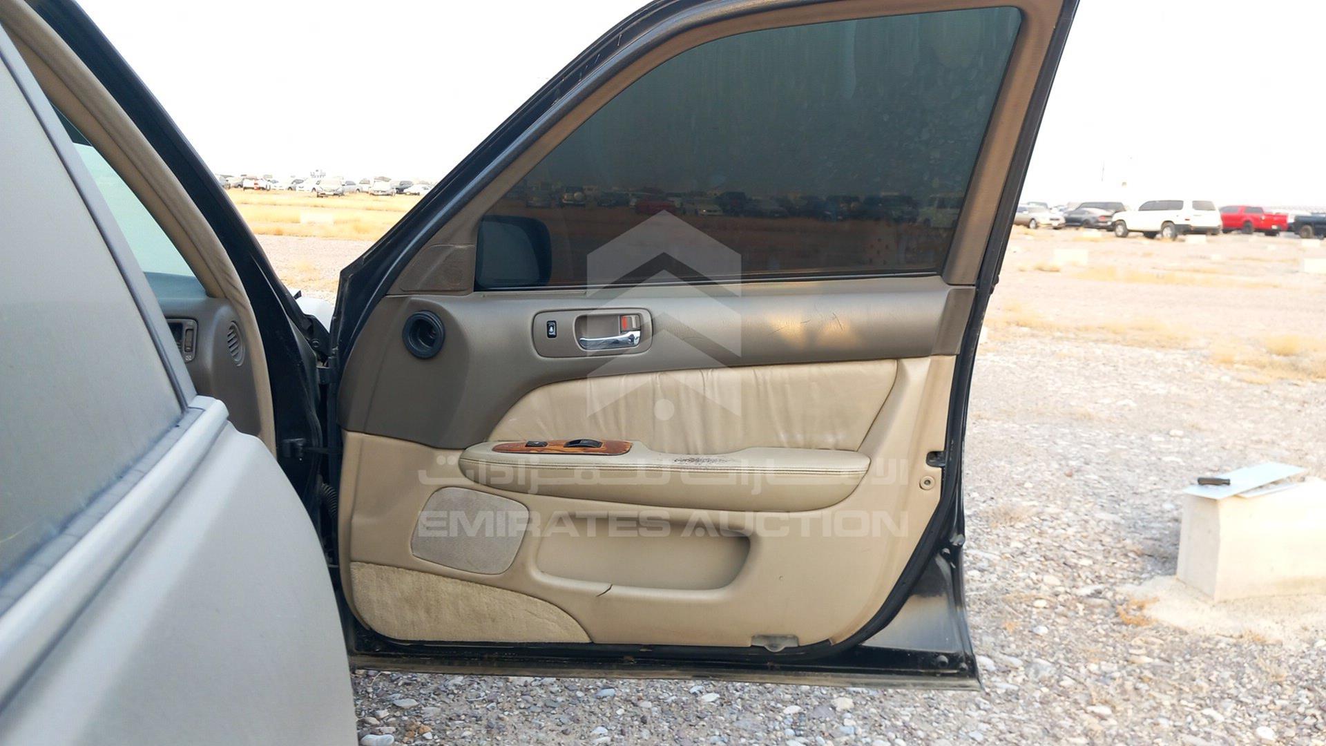 2000 LEXUS LS400 VIN: JT8BH28F7Y0171375