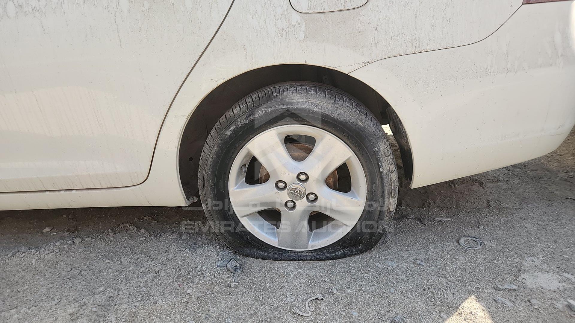 2008 TOYOTA YARIS VIN: JTDBW923081084913