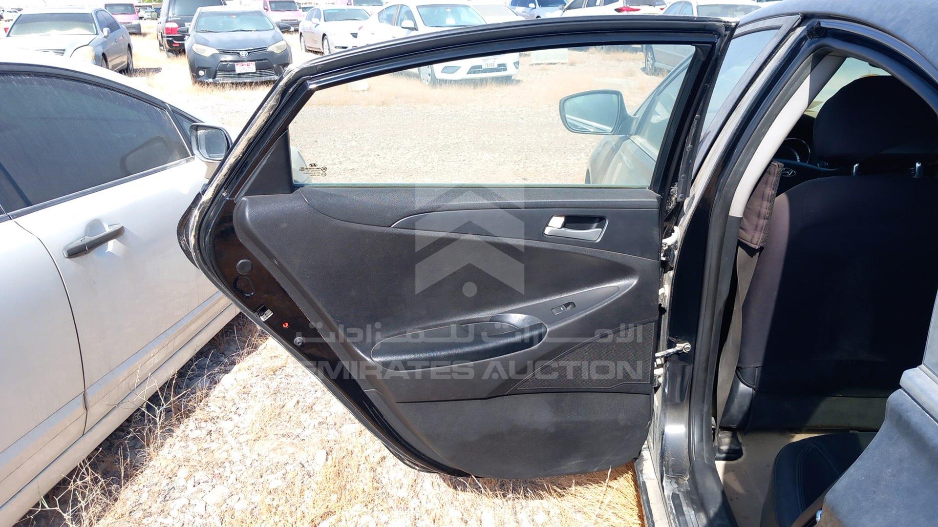 2012 HYUNDAI SONATA VIN: KMHEC41LBCA354310