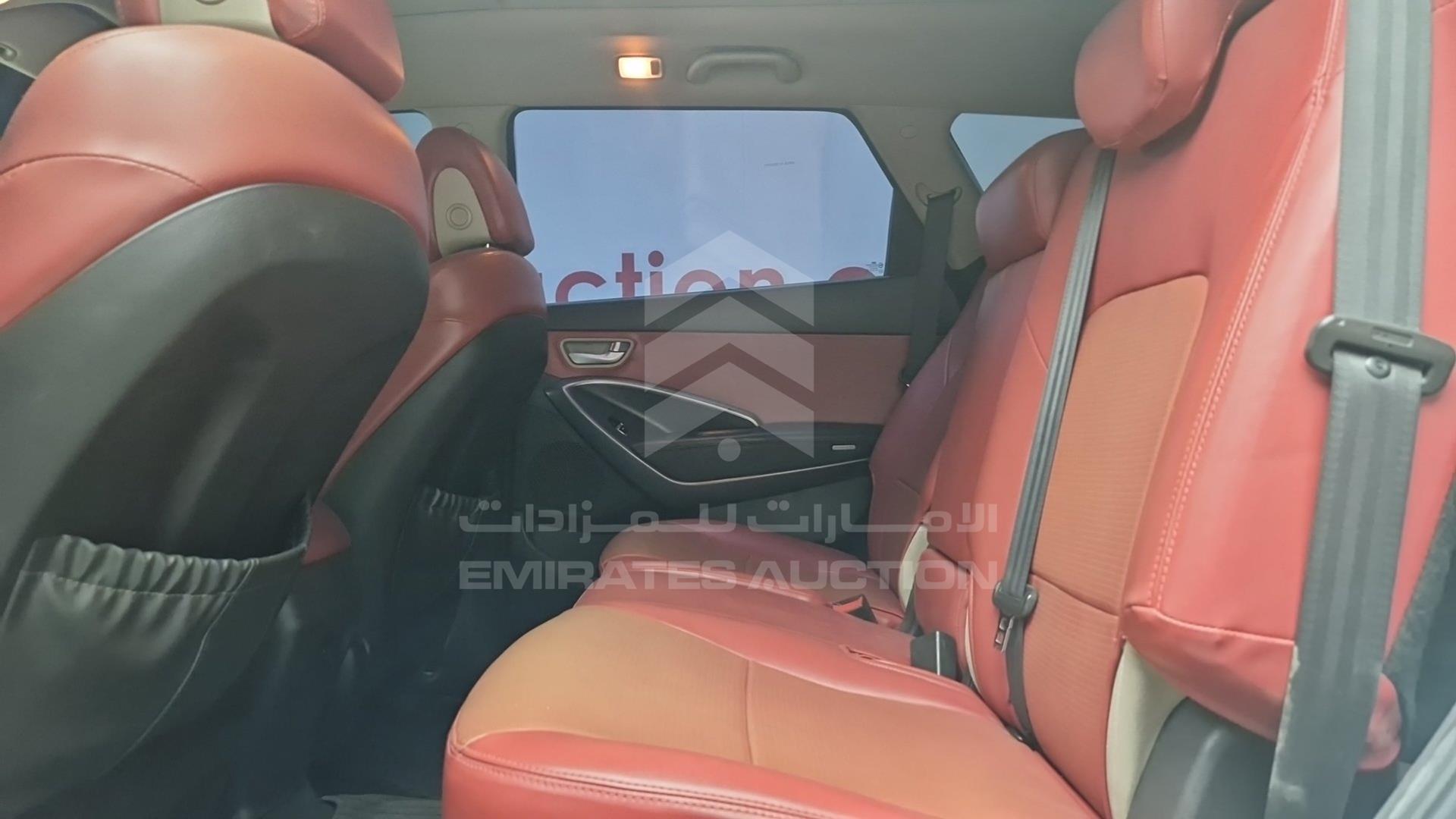 2014 HYUNDAI SANTA FE VIN: KMHSN81E4EU030097