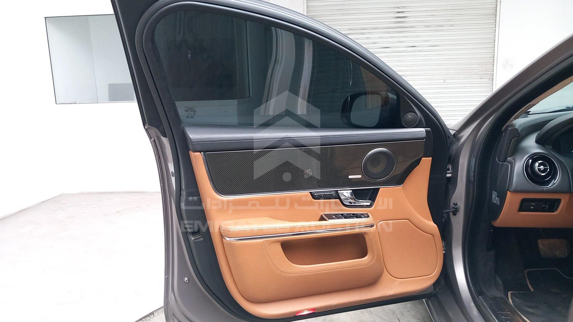 2010 JAGUAR X J VIN: SAJKA26J1AMV01346