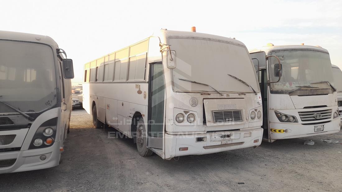 2005 Tata Bus — Front Right Angle — Photo 8