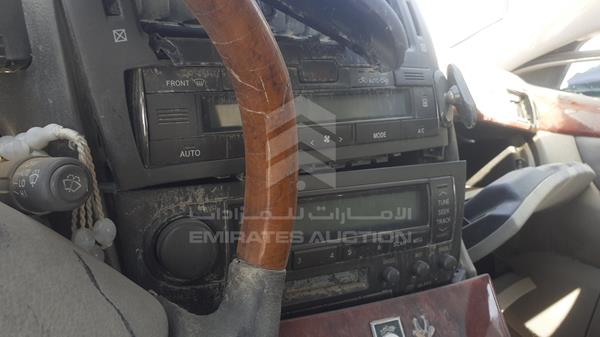Lexus LS 430 2002 JTHBN30F220078202 Image 7