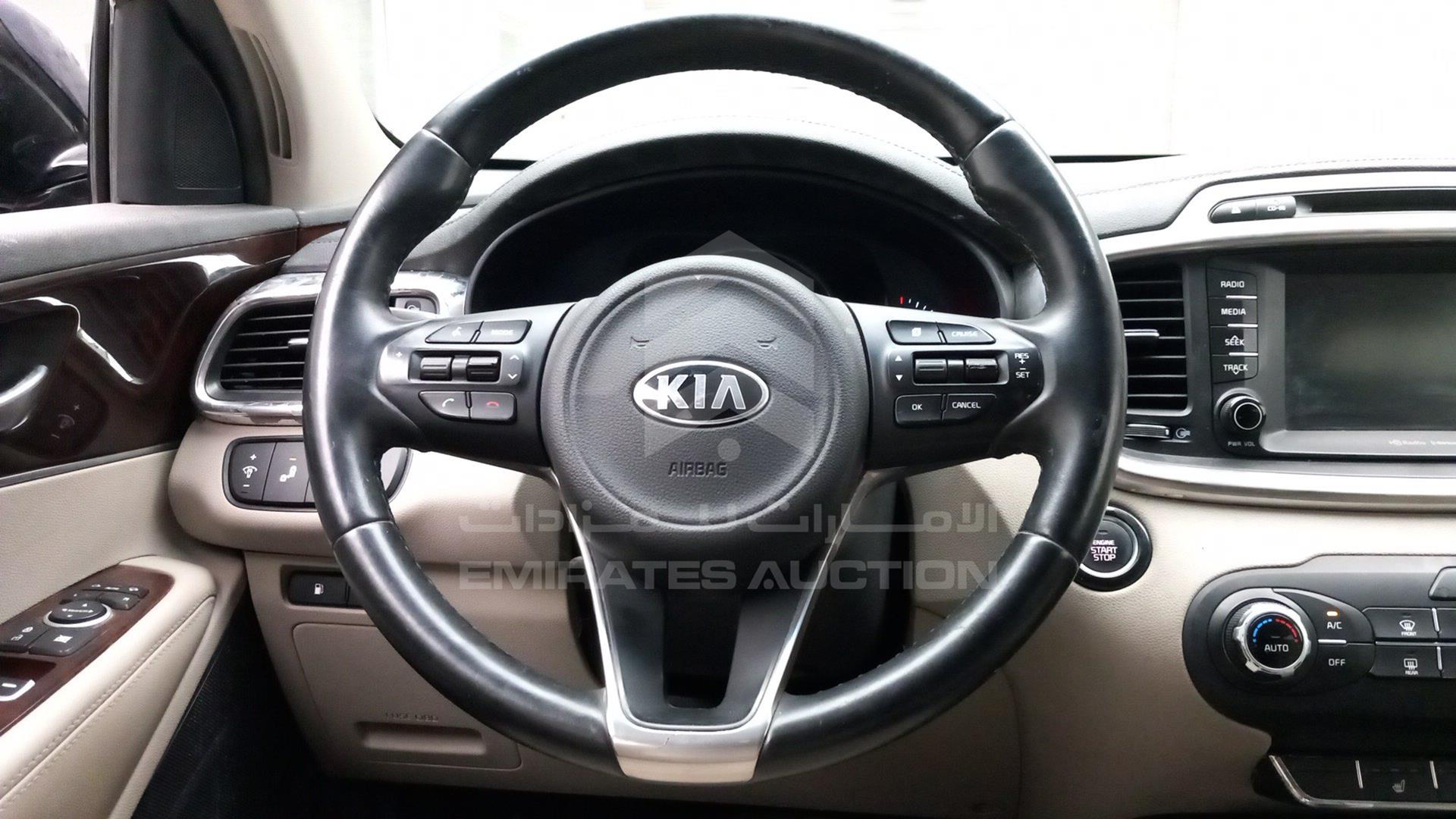 2018 KIA SORENTO VIN: 5XYPHDA51JG354243