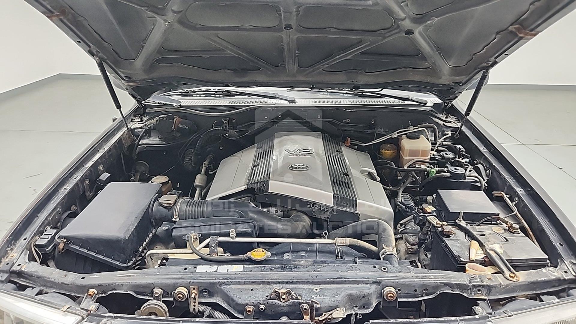 2001 TOYOTA LAND CRUISER VIN: JTEHT05J112007472