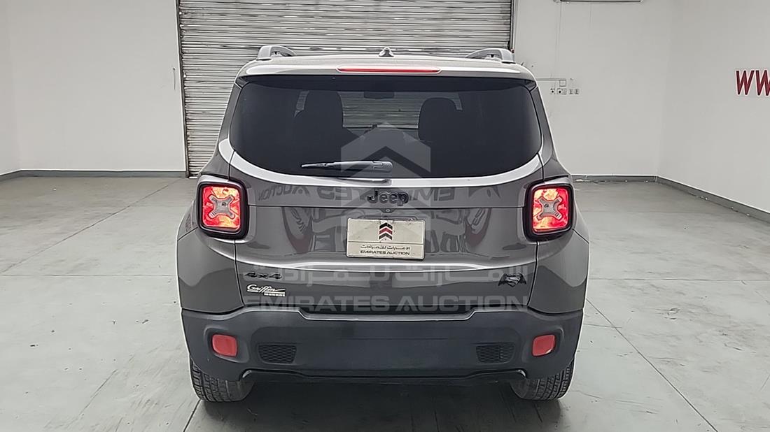 2016 Jeep RENEGADE — Rear View — Photo 7