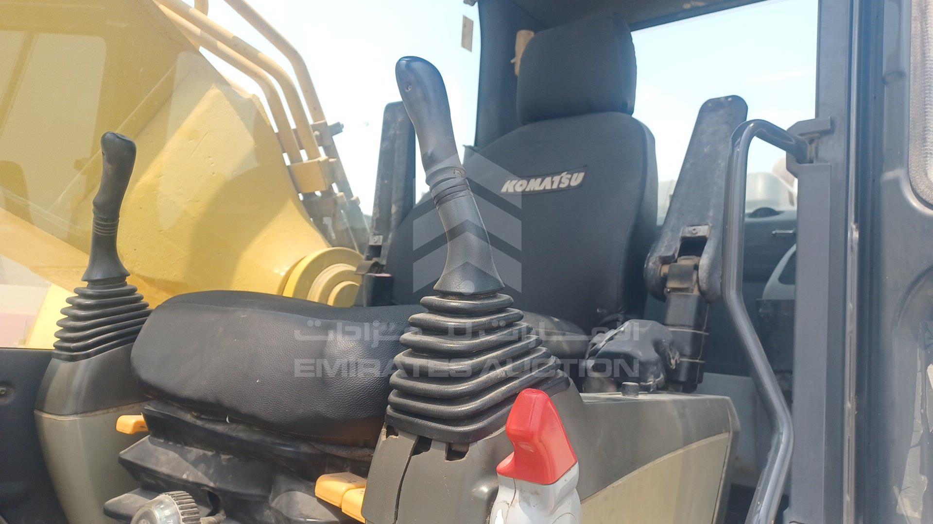2012 KOMATSU PC400-8 VIN: KMTPC192T02071036