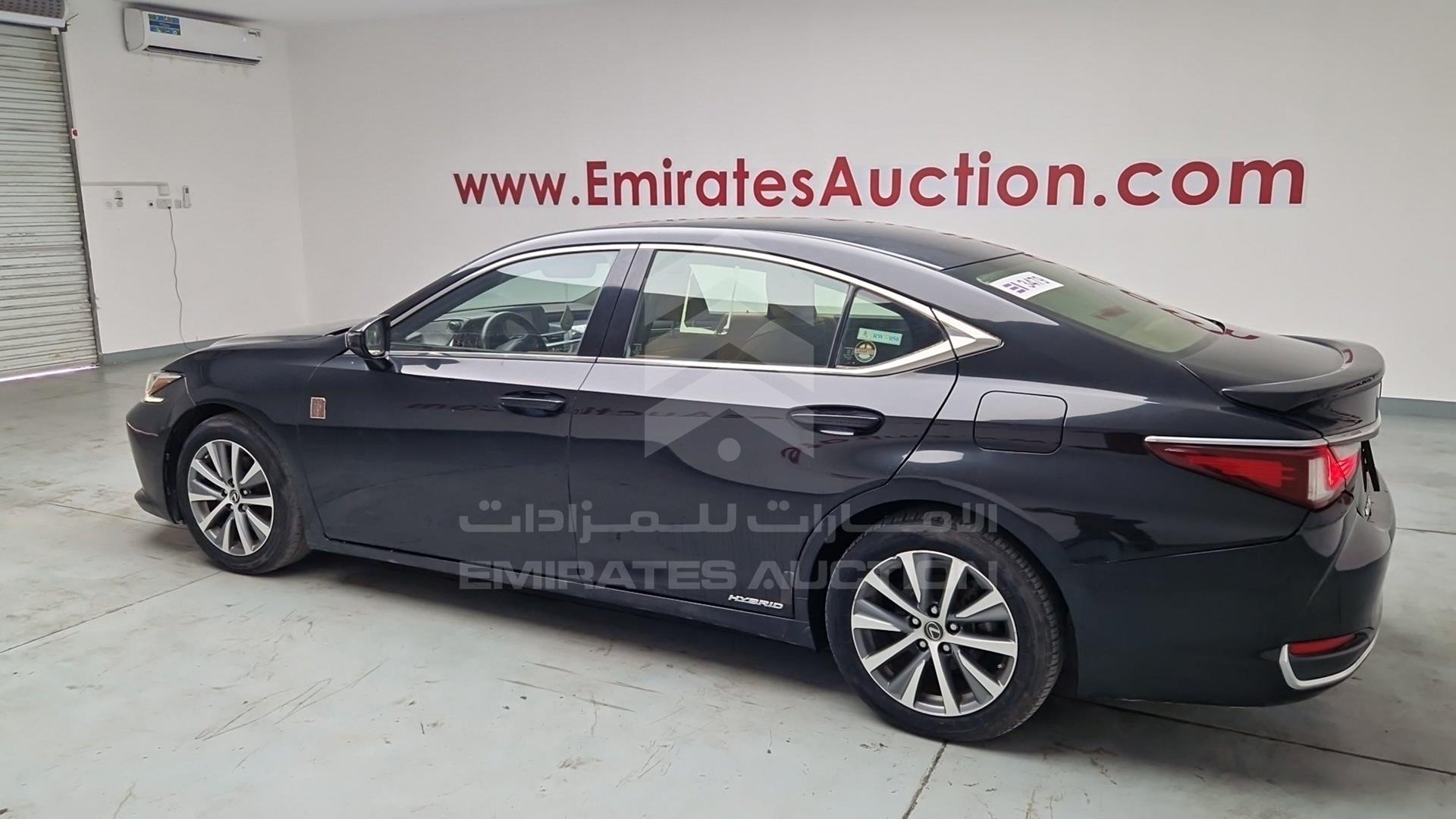 2019 LEXUS ES 300H VIN: JTHB21B11K2011898