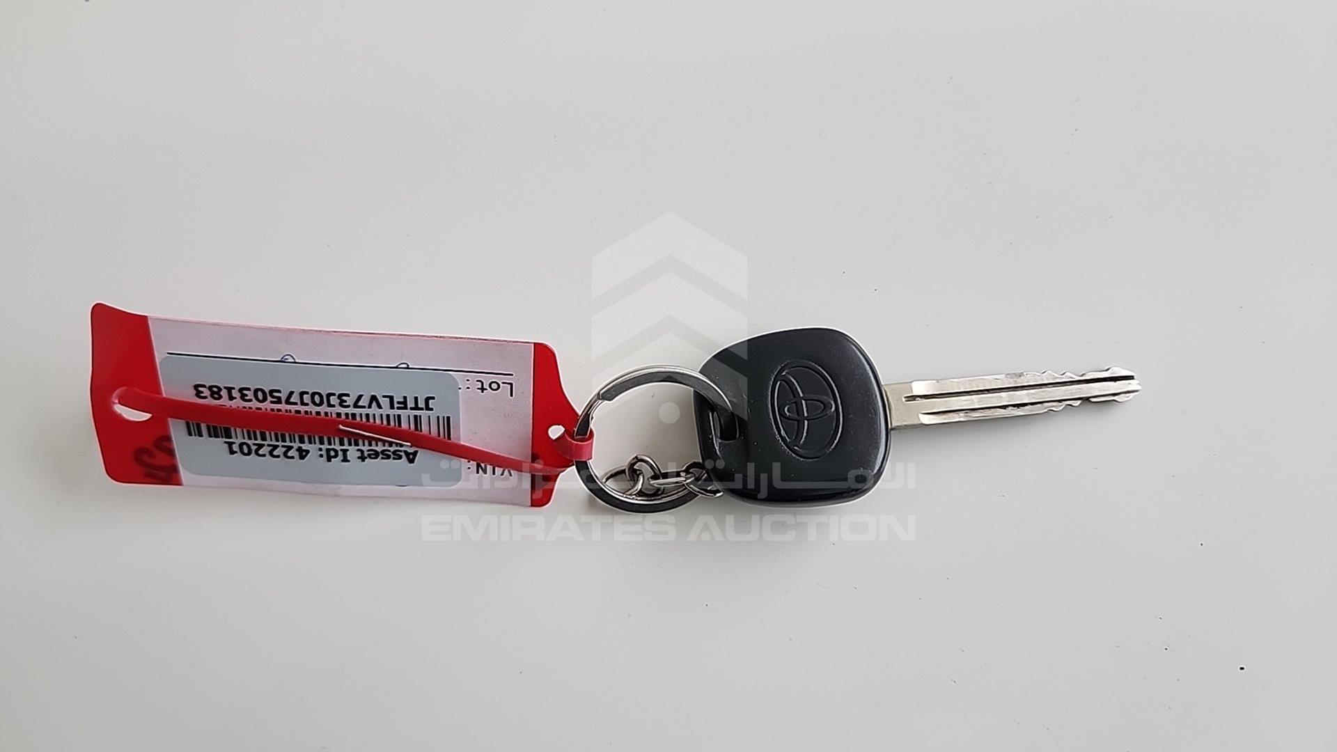 2018 TOYOTA LAND CRUISER VIN: JTFLV73J0J7503183