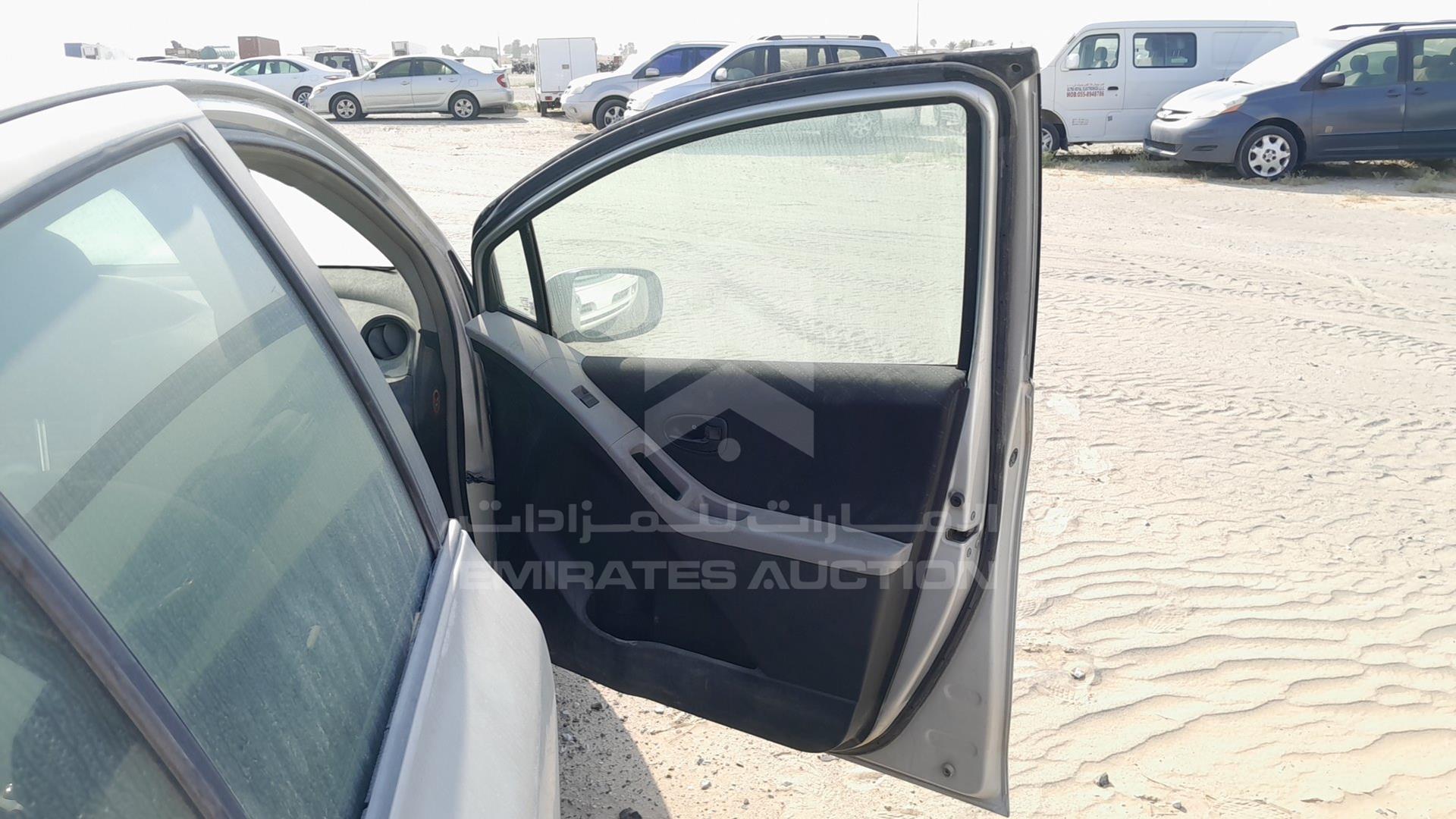 2007 TOYOTA YARIS VIN: JTDKW923675047131