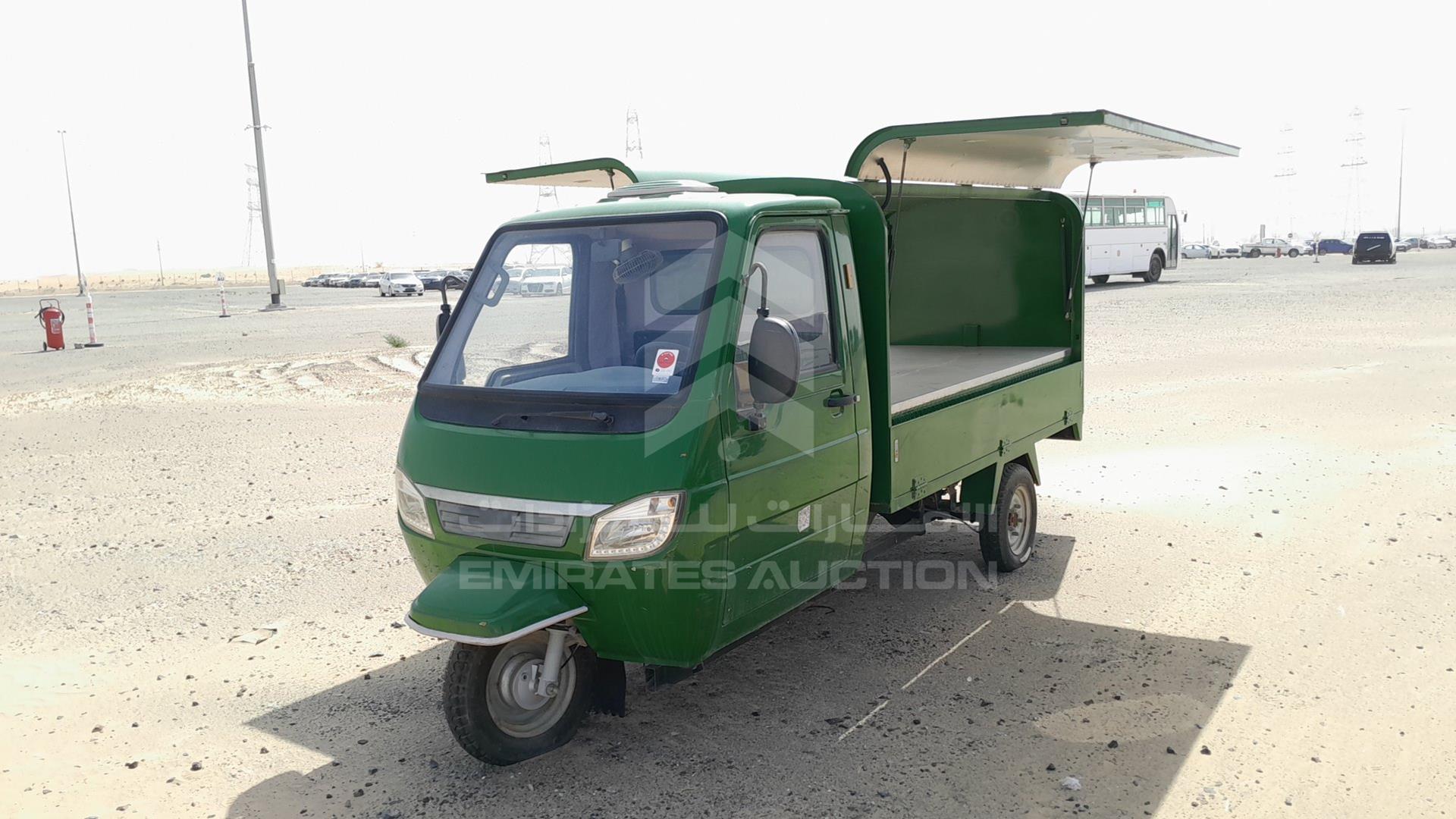 0 TRICYCLE --- VIN: LB6MWMZ09J1A04355