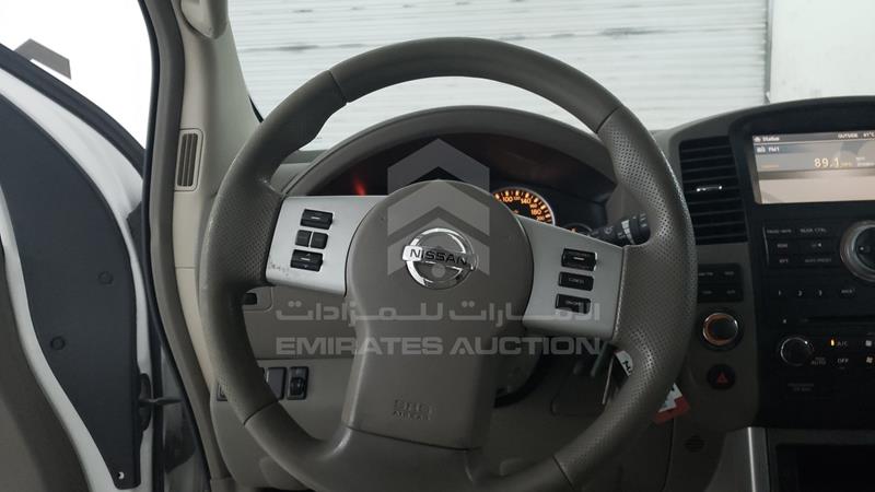 5N1AR1N8XBC629793 Auction: EmiratesAuction Lot: 405707 5N1AR1N8XBC629793 Nissan Pathfinder 2011 WHITE Photo 13