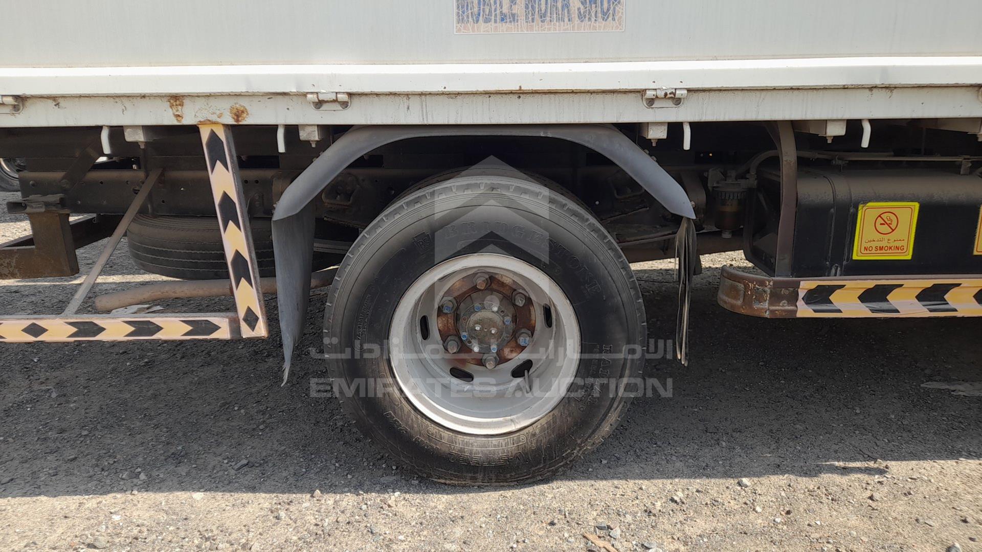 2015 MITSUBISHI CANTER VIN: JL7B6E1P2FK024722