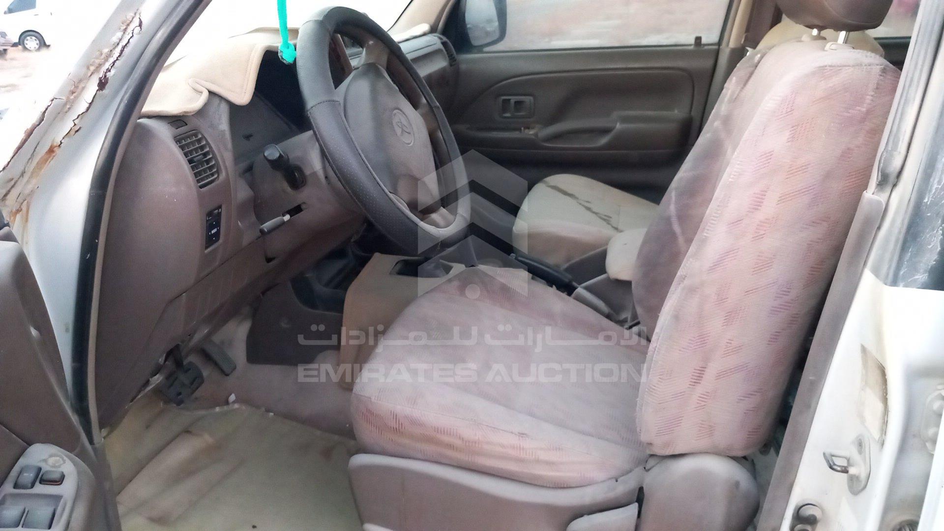 2001 TOYOTA PRADO VIN: JTEBM99J010039519
