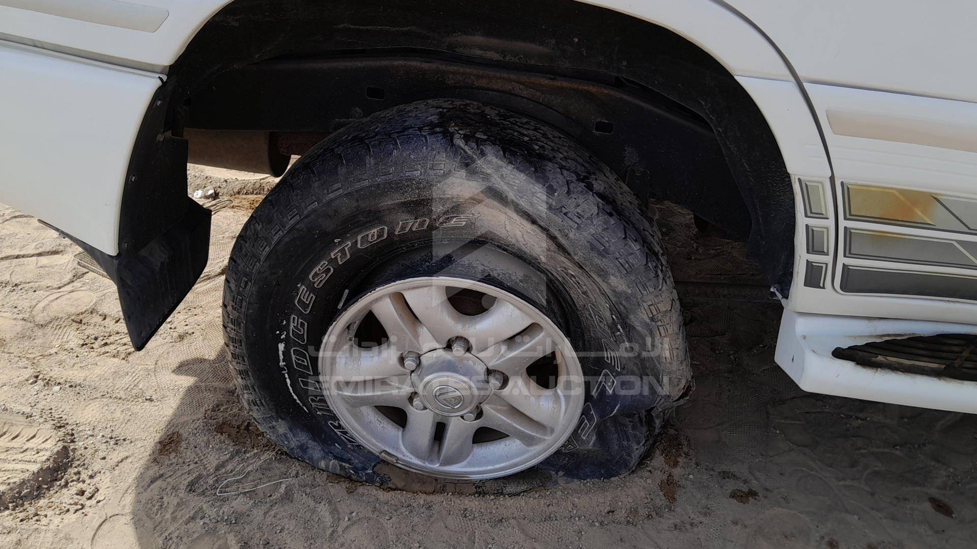 1998 TOYOTA LAND CRUISER VIN: JTB11WJA0W8006529