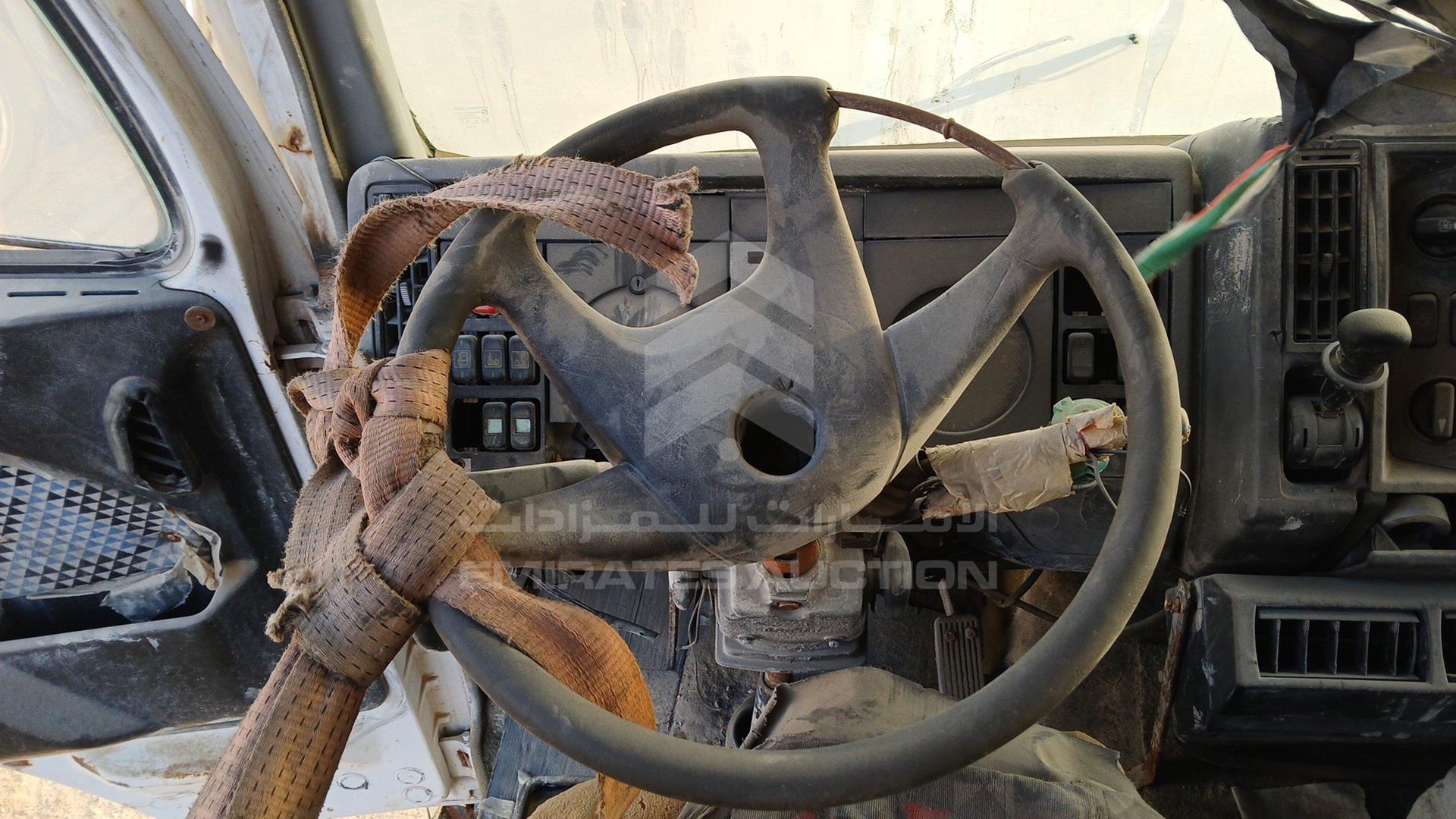 0 MERCEDES TANKER VIN: WDB6584701K221902