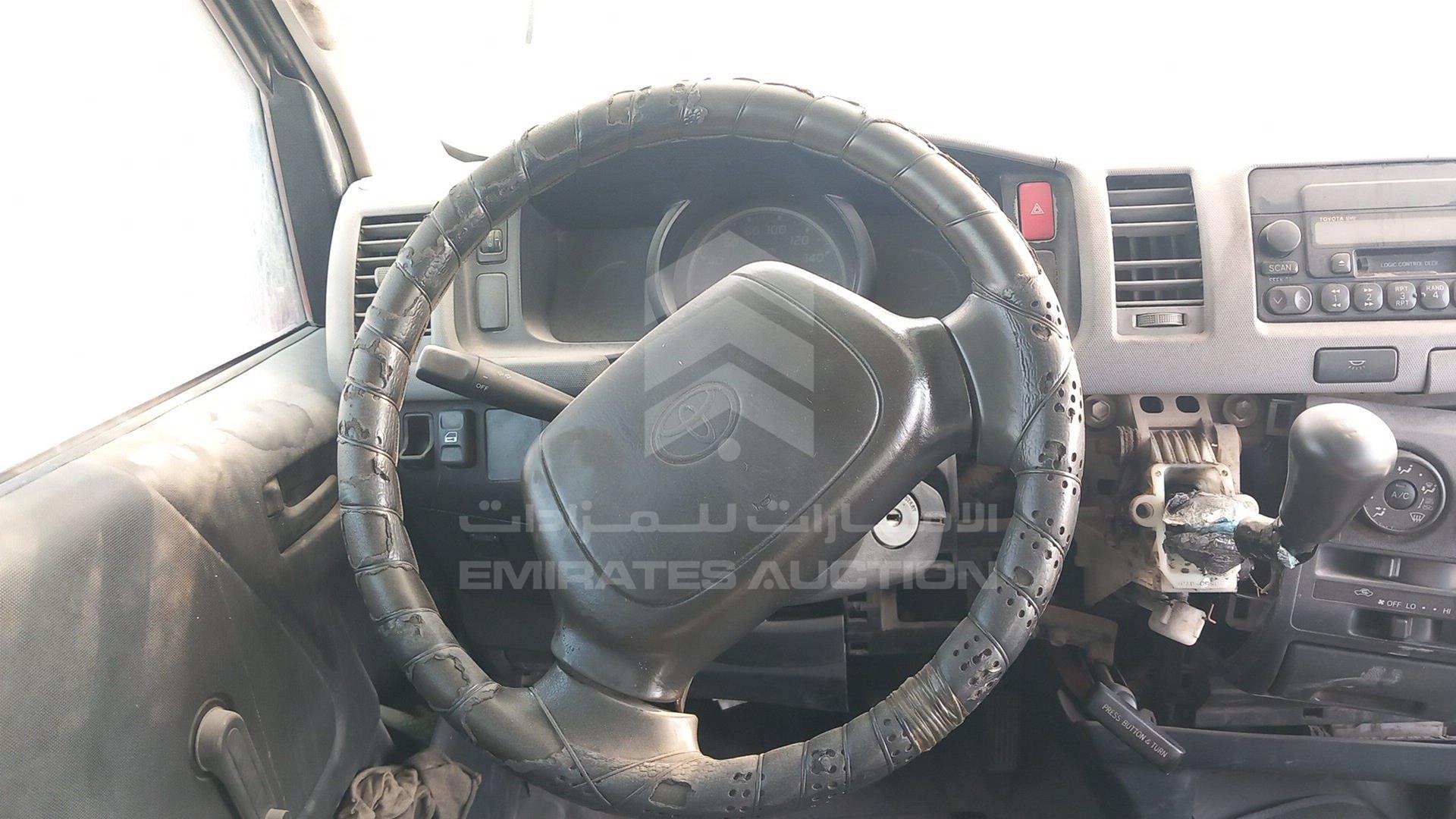 2009 TOYOTA HIACE VIN: JTGJX02P395008493