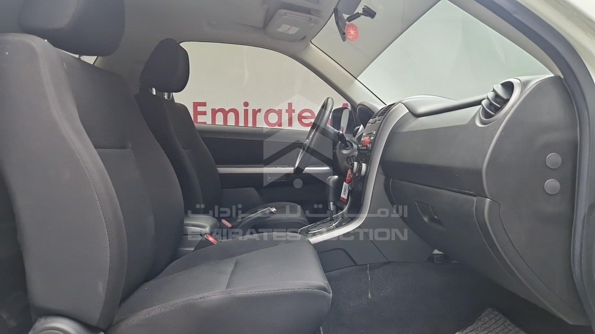 2012 SUZUKI GRAND VITARA VIN: JS3TA04V1C4100624