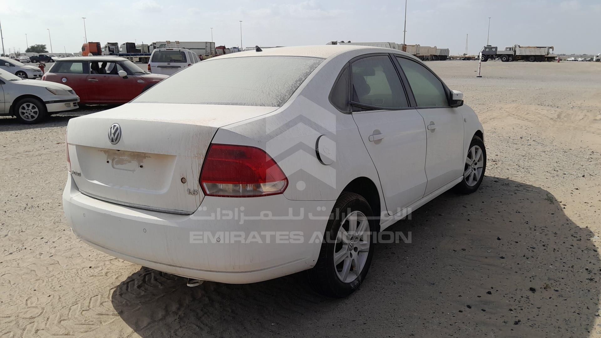 2014 VOLKSWAGEN POLO VIN: WVWBC2A72ET010056