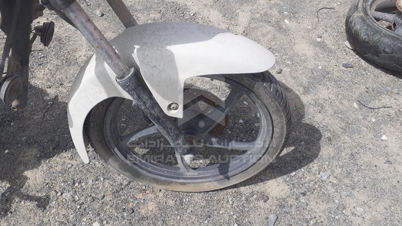 VIN: MB8NG49A5G8100282 Auction: EmiratesAuction Lot: 406993 VIN: MB8NG49A5G8100282 Suzuki Motorbike 2016 WHITE Photo 17