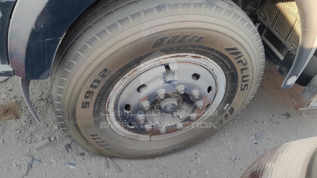 2006 Mercedes Truck — Front Left Tyre — Photo 29