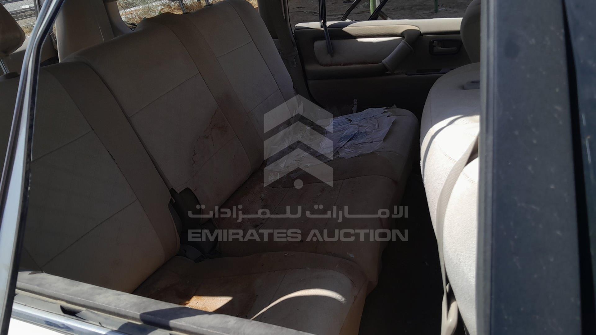2000 TOYOTA LAND CRUISER VIN: JT3HT05J6Y0118470