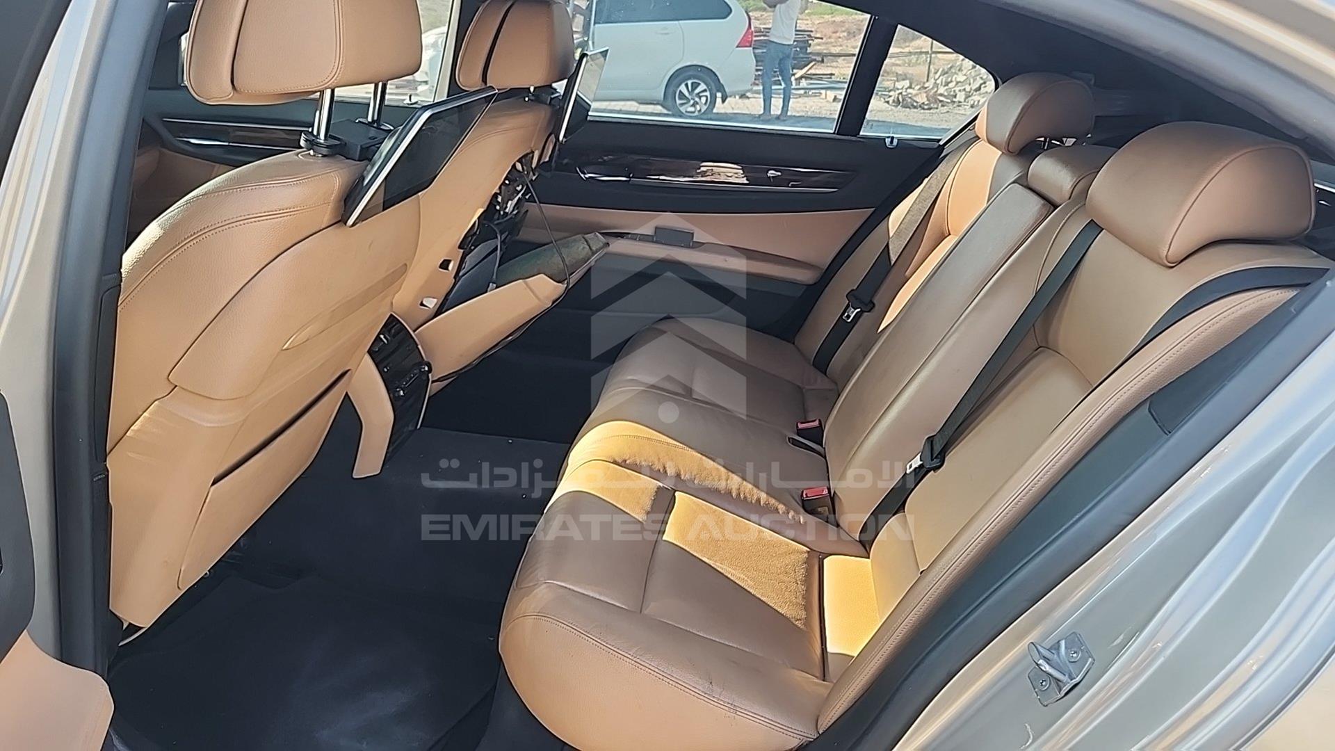 2013 BMW 750 VIN: WBAYE8101DD145934
