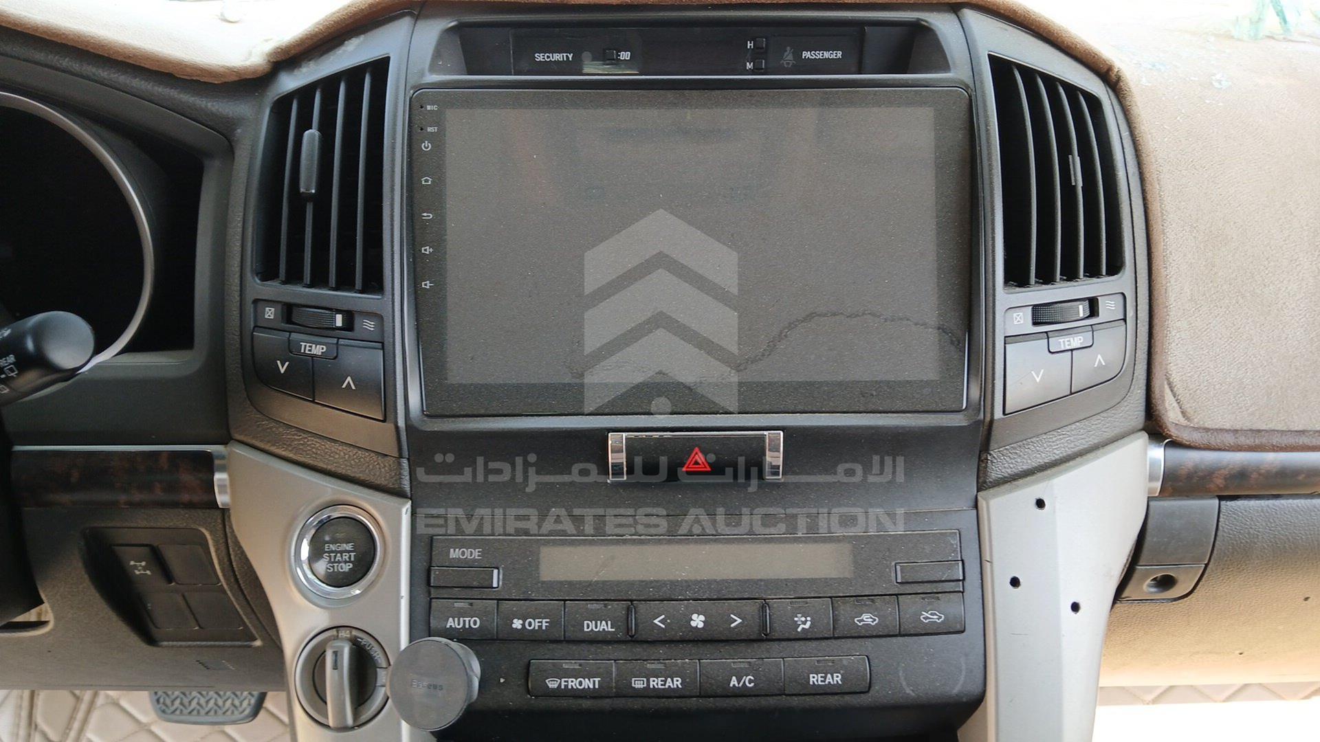 2011 TOYOTA LAND CRUISER VIN: JTMHT09J7B5093031