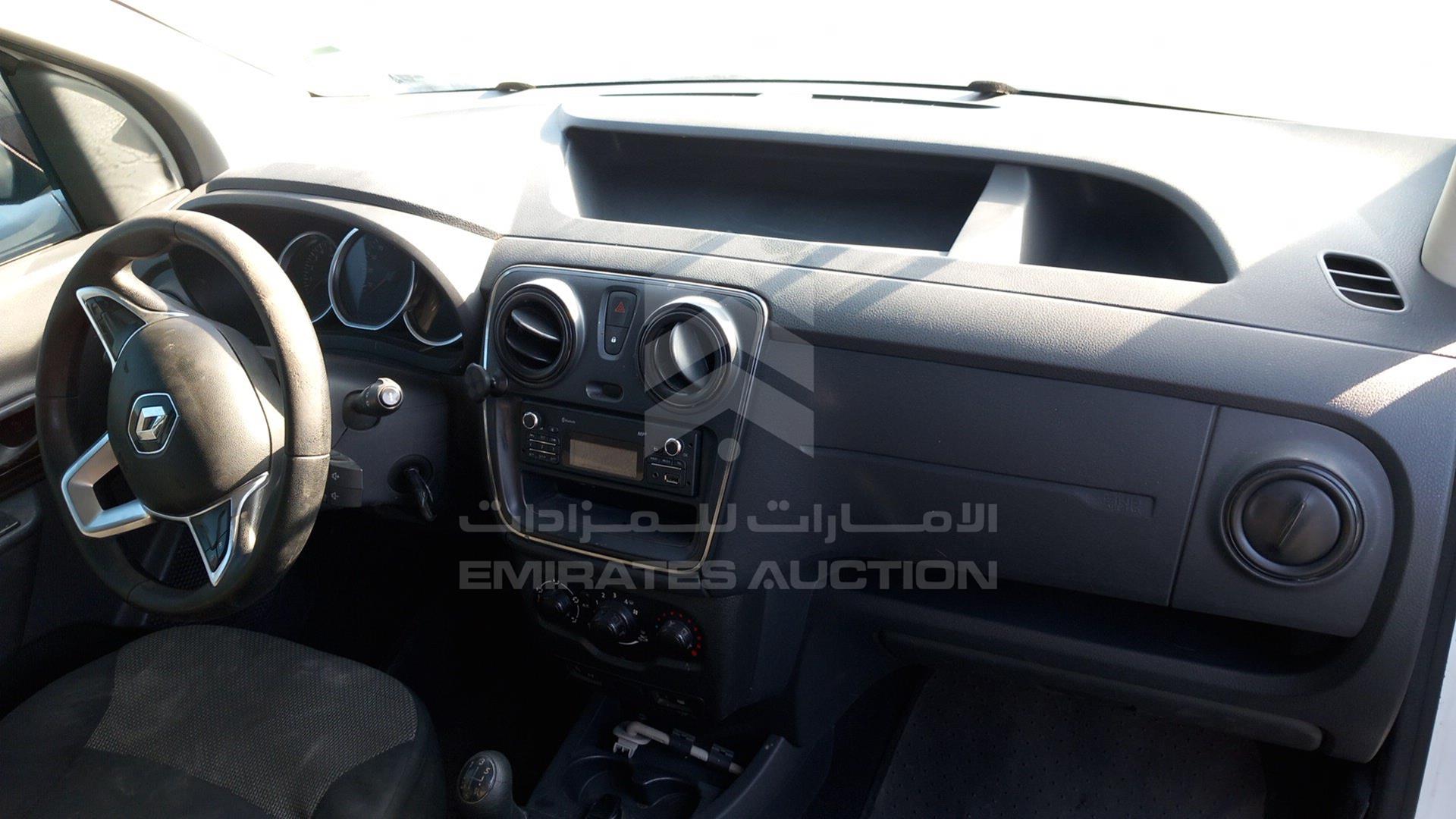 2019 RENAULT DOKKER VIN: VF18SRB40KG449625
