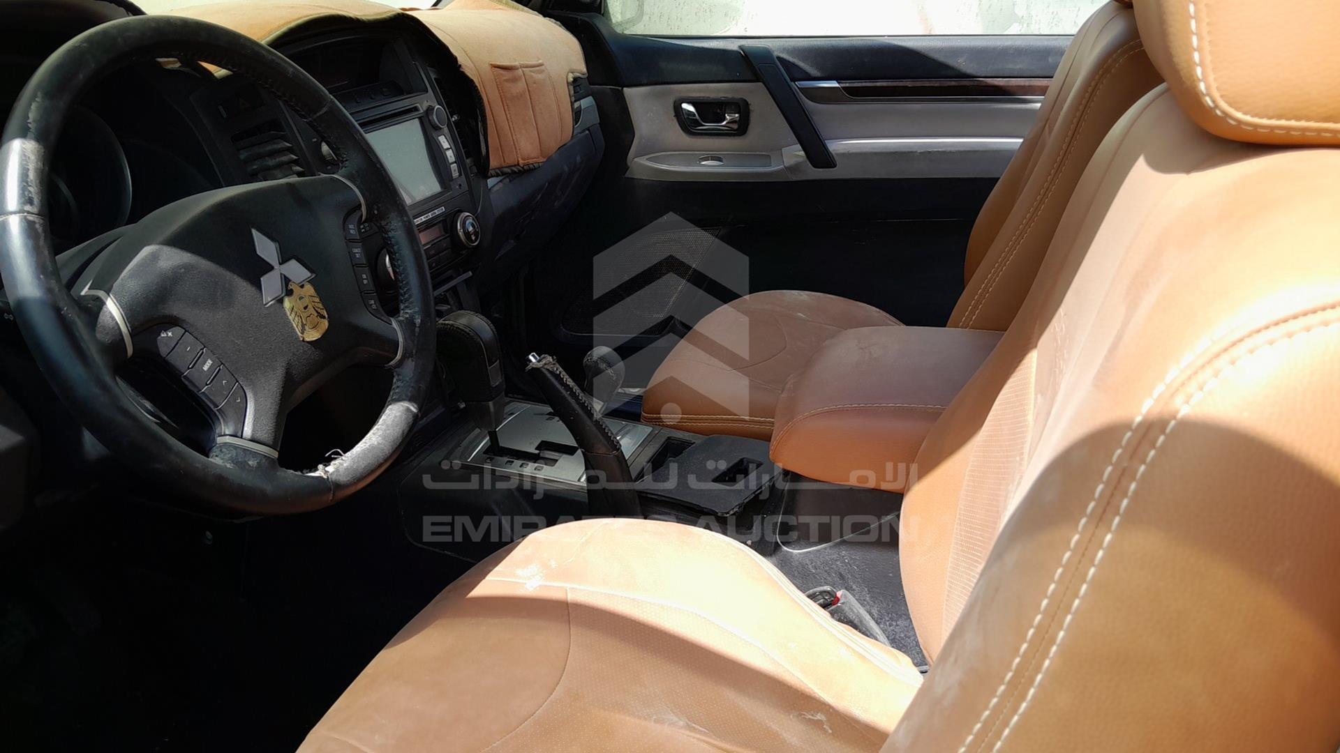 2010 MITSUBISHI PAJERO VIN: JMYMRV85WAJ701504