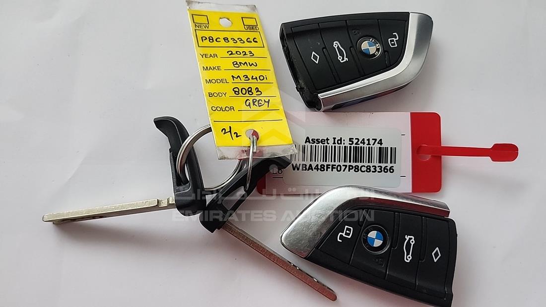 2023 BMW 340I — Keys — Photo 5